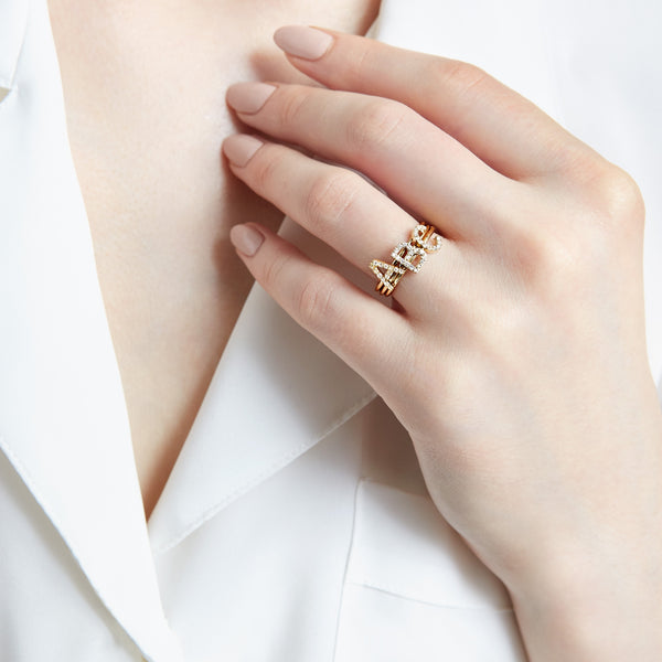 Chloe letter ring best sale