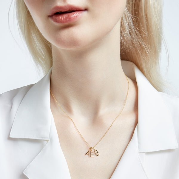SARAH CHLOE AMELIA MINI INITIAL NECKLACE - Main Image