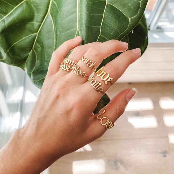 Sarah chloe 2025 signet ring