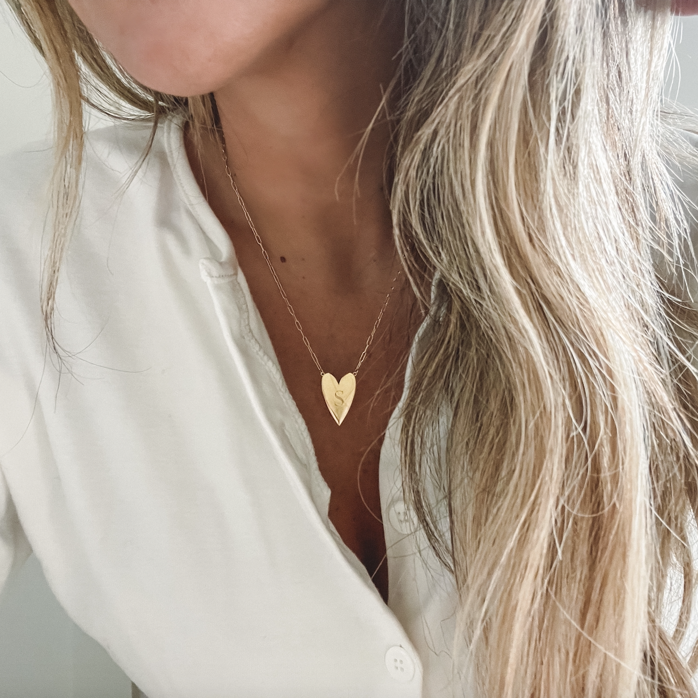 BRIE ELONGATED HEART NECKLACE – SARAH CHLOE